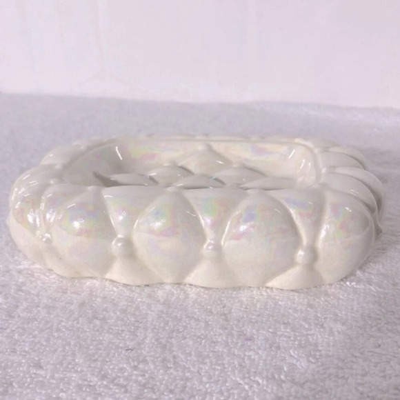Vintage Arnels Iridescent Ceramic  Quilted Textured Soap Dish - Picture 2 of 13